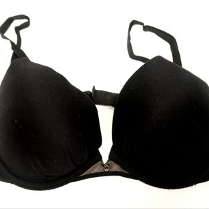 Victoria’s Secret Fabulous Black Lace Bra 32D